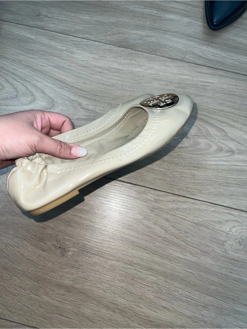 Tory Burch Minnie Ballet flats in Beige